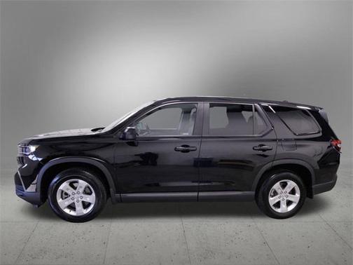 2023 Honda Pilot AWD LX