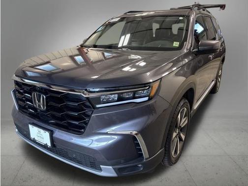 Modern Steel Metallic 2023 Honda Pilot AWD Elite