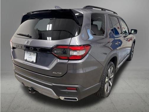Modern Steel Metallic 2023 Honda Pilot AWD Elite