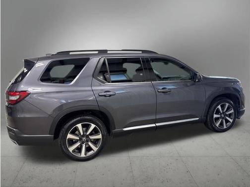 Modern Steel Metallic 2023 Honda Pilot AWD Elite