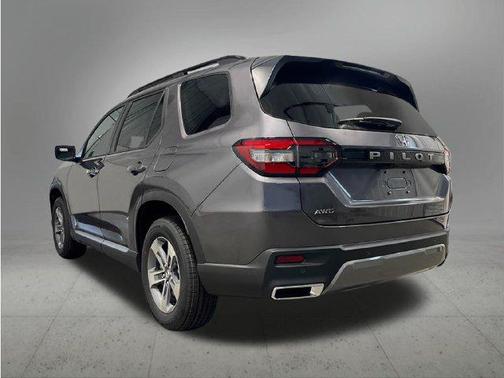 Modern Steel Metallic 2026 Honda Pilot EX-L