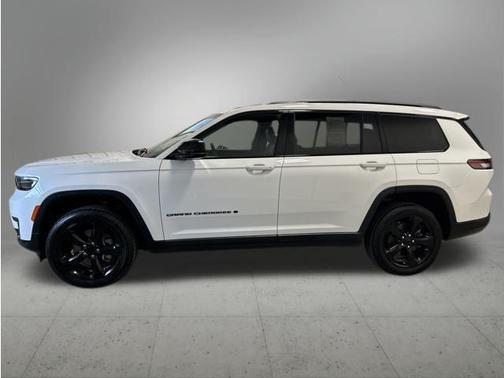 Bright White Clearcoat 2023 Jeep Grand Cherokee L Altitude