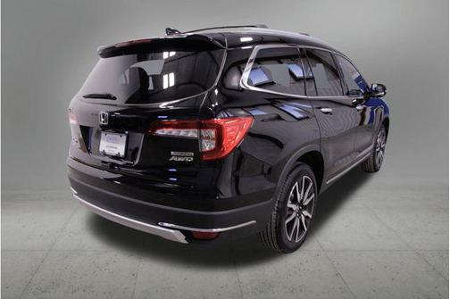 2022 Honda Pilot Touring 8-Passenger