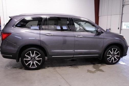 2022 Honda Pilot Touring 8-Passenger