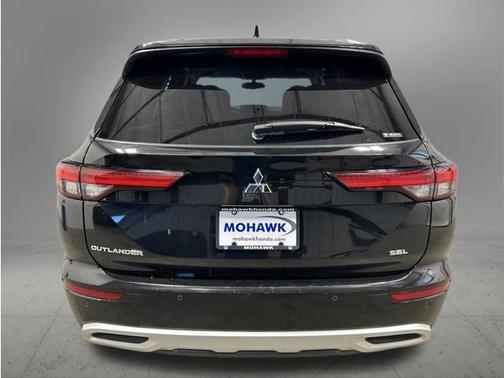 Black Diamond 2024 Mitsubishi Outlander SEL S-AWC