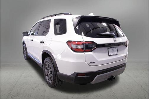 2023 Honda Pilot AWD TrailSport