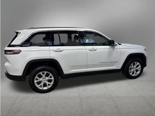 Bright White Clearcoat 2023 Jeep Grand Cherokee Limited