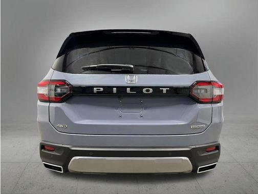 Sonic Gray Pearl 2026 Honda Pilot Touring 8-Passenger