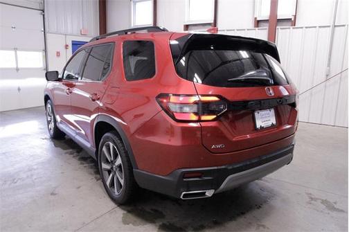 2023 Honda Pilot Touring 8-Passenger