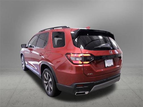 2023 Honda Pilot Touring 8-Passenger