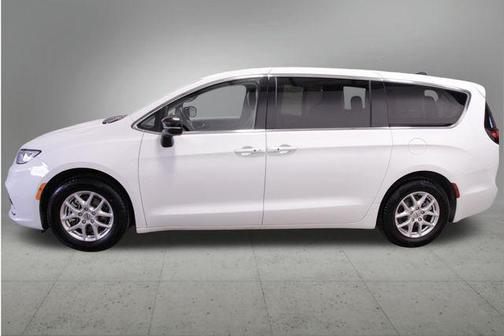 Bright White Clearcoat 2024 Chrysler Pacifica Touring L