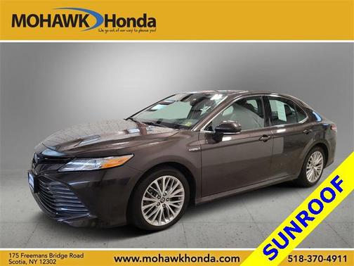2019 Toyota Camry Hybrid LE