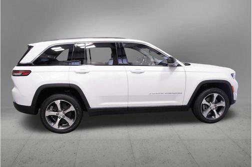 Bright White Clearcoat 2023 Jeep Grand Cherokee 4xe Base