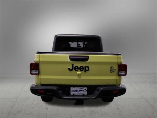 2023 Jeep Gladiator Willys 4x4