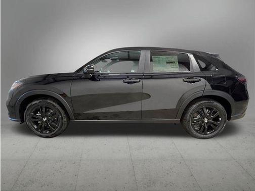 Crystal Black Pearl 2027 Honda HR-V Sport