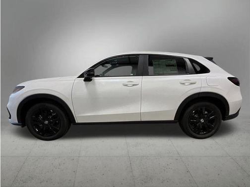 White 2027 Honda HR-V Sport