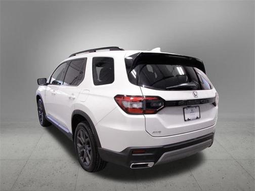 2023 Honda Pilot AWD Elite