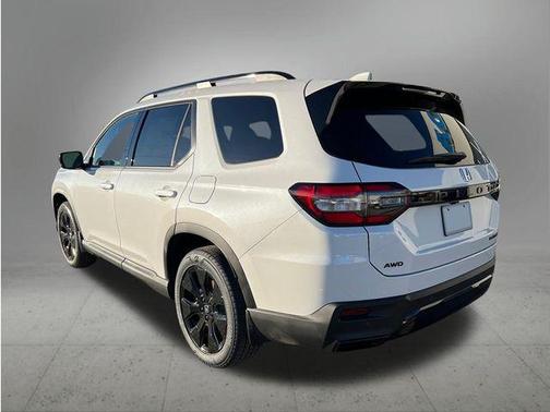 Platinum White Pearl 2026 Honda Pilot Black Edition