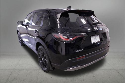 Crystal Black Pearl 2024 Honda HR-V AWD Sport
