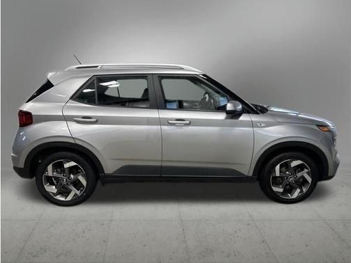 Shimmering Silver 2023 Hyundai VENUE SEL