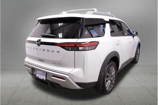 2025 Nissan Pathfinder SL 4WD