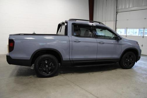 2022 Honda Ridgeline Black