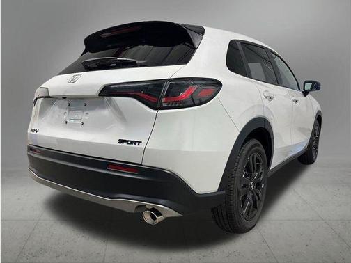 Platinum White Pearl 2027 Honda HR-V Sport
