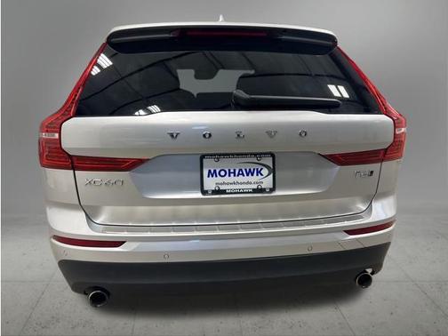2020 Volvo XC60 T6 Momentum