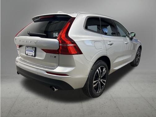 2020 Volvo XC60 T6 Momentum