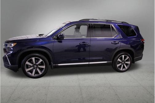 Obsidian Blue Pearl 2024 Honda Pilot Touring 8-Passenger
