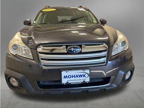 Graphite Gray Metallic 2013 Subaru Outback 2.5i Premium