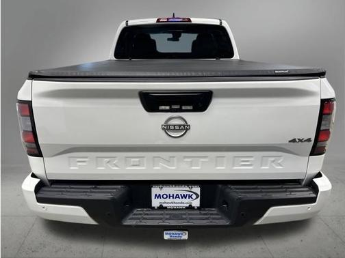 Glacier White 2025 Nissan Frontier SV