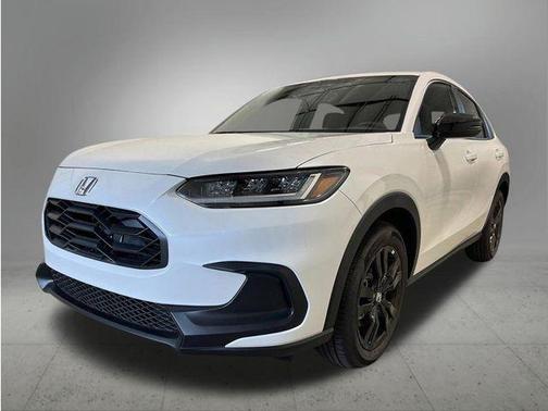White 2027 Honda HR-V Sport