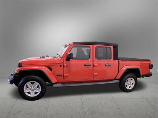 2022 Jeep Gladiator Sport S