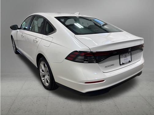 Platinum White Pearl 2024 Honda Accord LX 1.5T