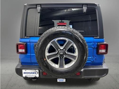 Hydro Blue Pearl Coat 2022 Jeep Wrangler Unlimited Sahara