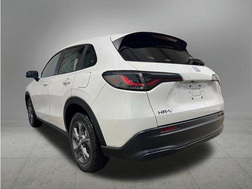 White 2026 Honda HR-V LX