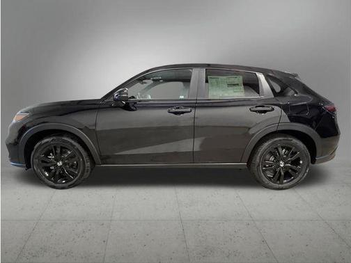 Crystal Black Pearl 2027 Honda HR-V Sport