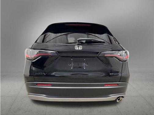 Crystal Black Pearl 2027 Honda HR-V Sport