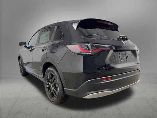 Crystal Black Pearl 2027 Honda HR-V Sport