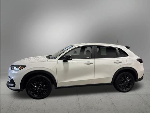 Platinum White Pearl 2024 Honda HR-V AWD Sport