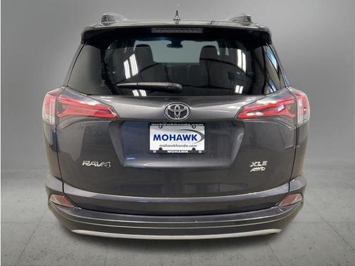 Magnetic Gray Metallic 2018 Toyota RAV4 XLE