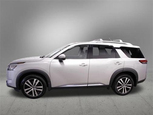 2023 Nissan Pathfinder Platinum 4WD