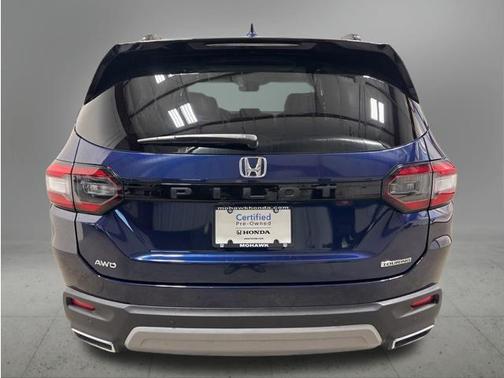 Obsidian Blue Pearl 2023 Honda Pilot Touring 8-Passenger