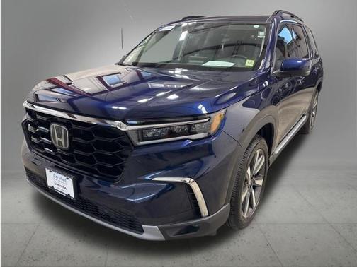 Obsidian Blue Pearl 2023 Honda Pilot Touring 8-Passenger