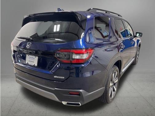 Obsidian Blue Pearl 2023 Honda Pilot Touring 8-Passenger
