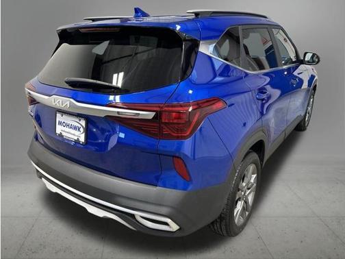 Neptune Blue 2022 Kia Seltos S