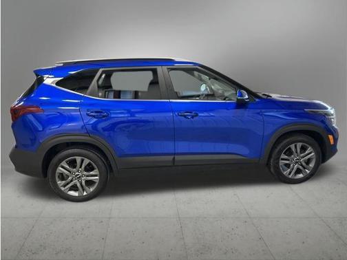 Neptune Blue 2022 Kia Seltos S