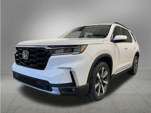 2025 Honda Pilot Touring 8-Passenger