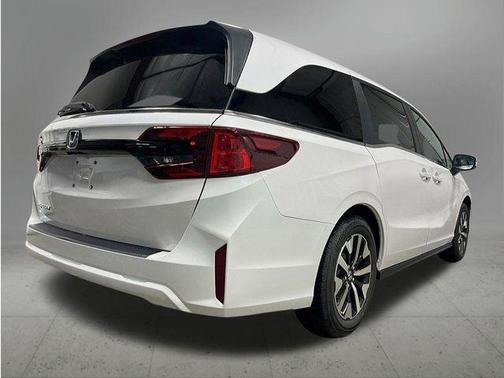 White 2026 Honda Odyssey EX-L